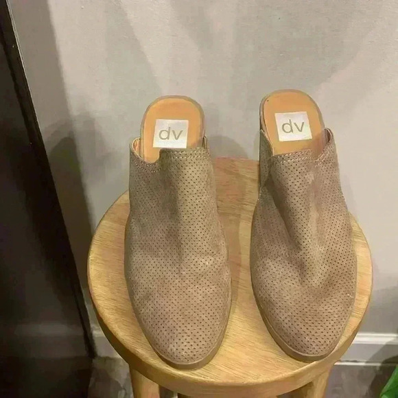 DV by Dolce Vita Perforated Booties SZ 7.5 - Picture 2 of 4